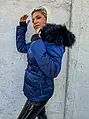 Steppelt kék kapucnis télikabát övvel PRISCILLA