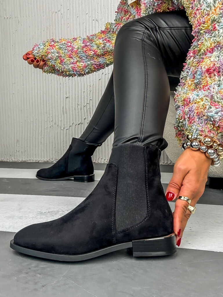 Fekete velúr bokacsizma RUTH