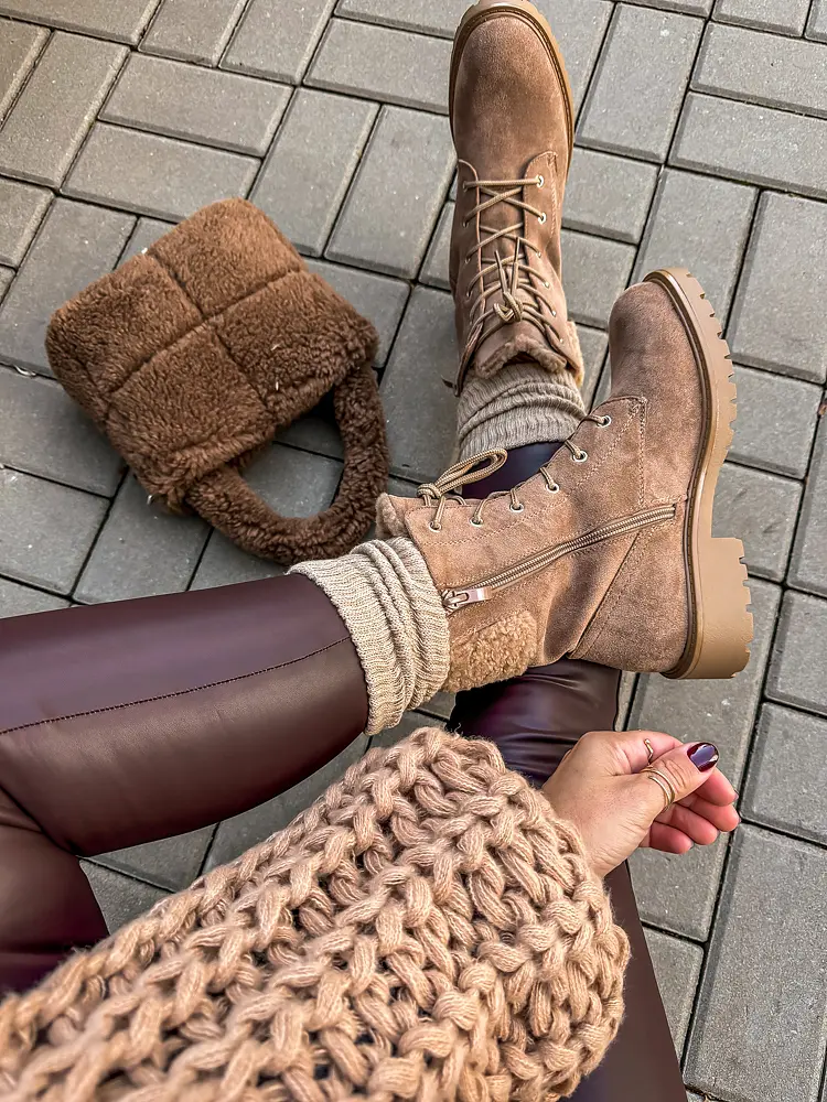 Velúr fűzős bokacsizma PRISHA - next