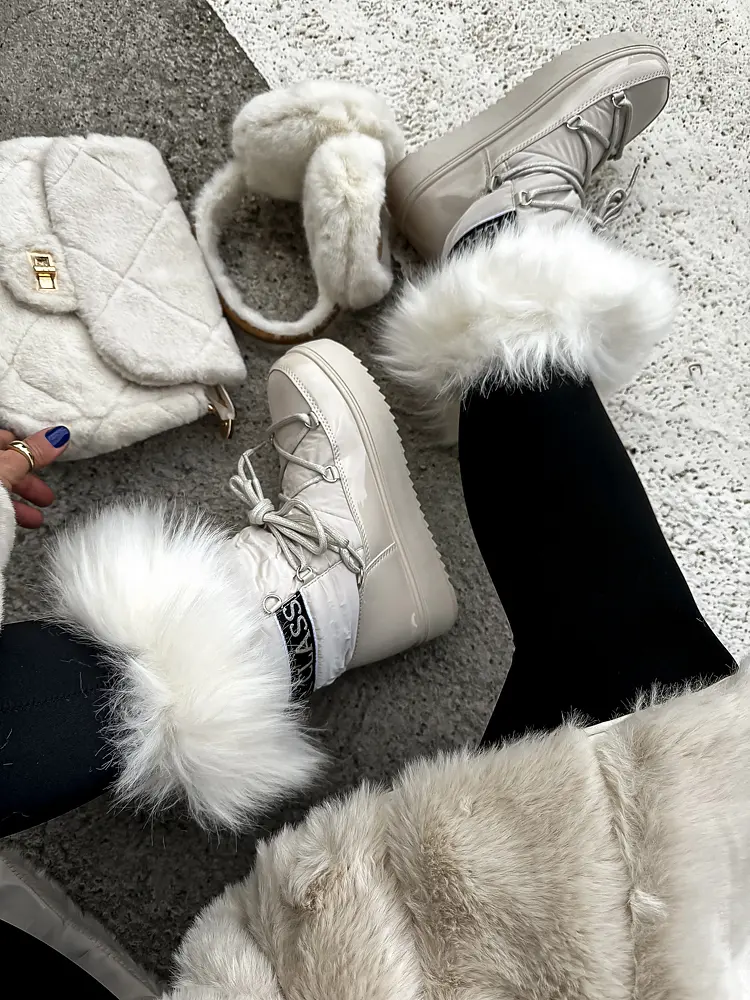 Krémszínű női hócsizma KENLEY - next