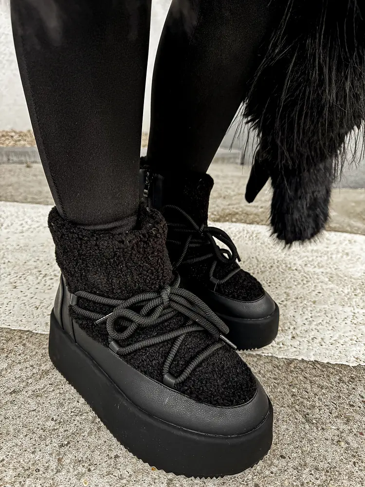 Fűzős teddy bokacsizma SEVYNA