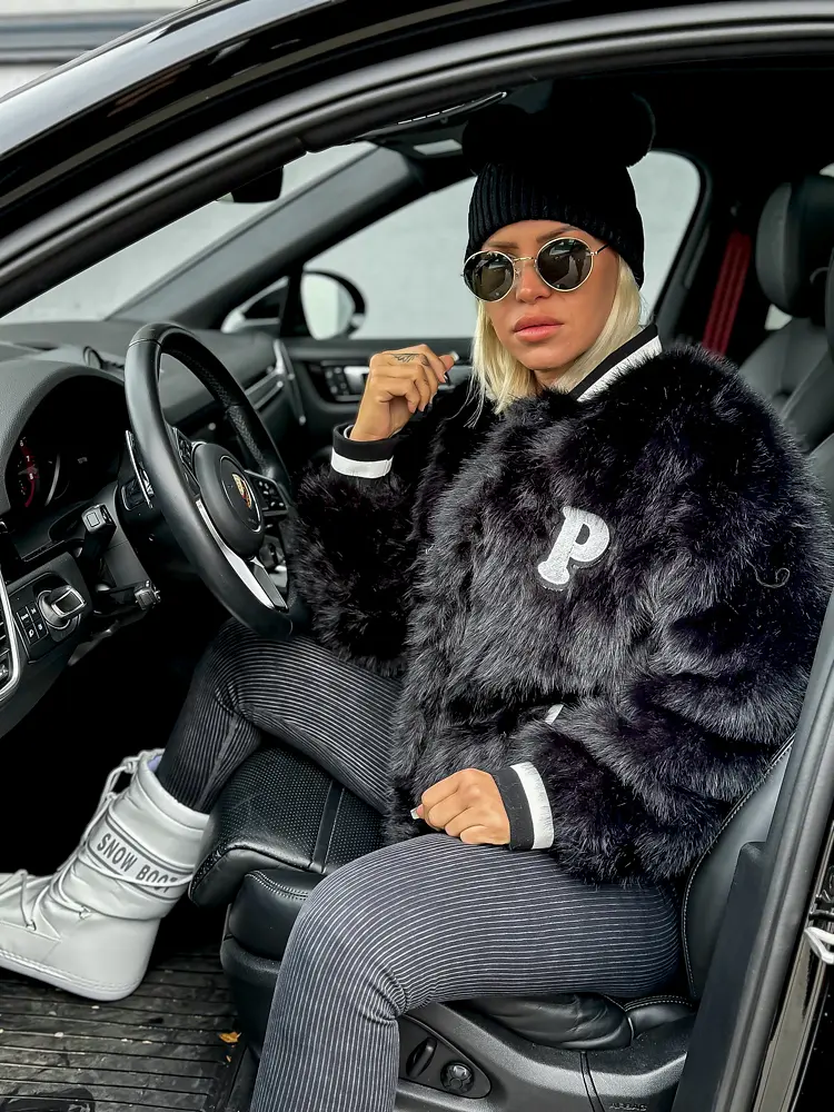 College stílusú műszőrmés bomber dzseki IVORY