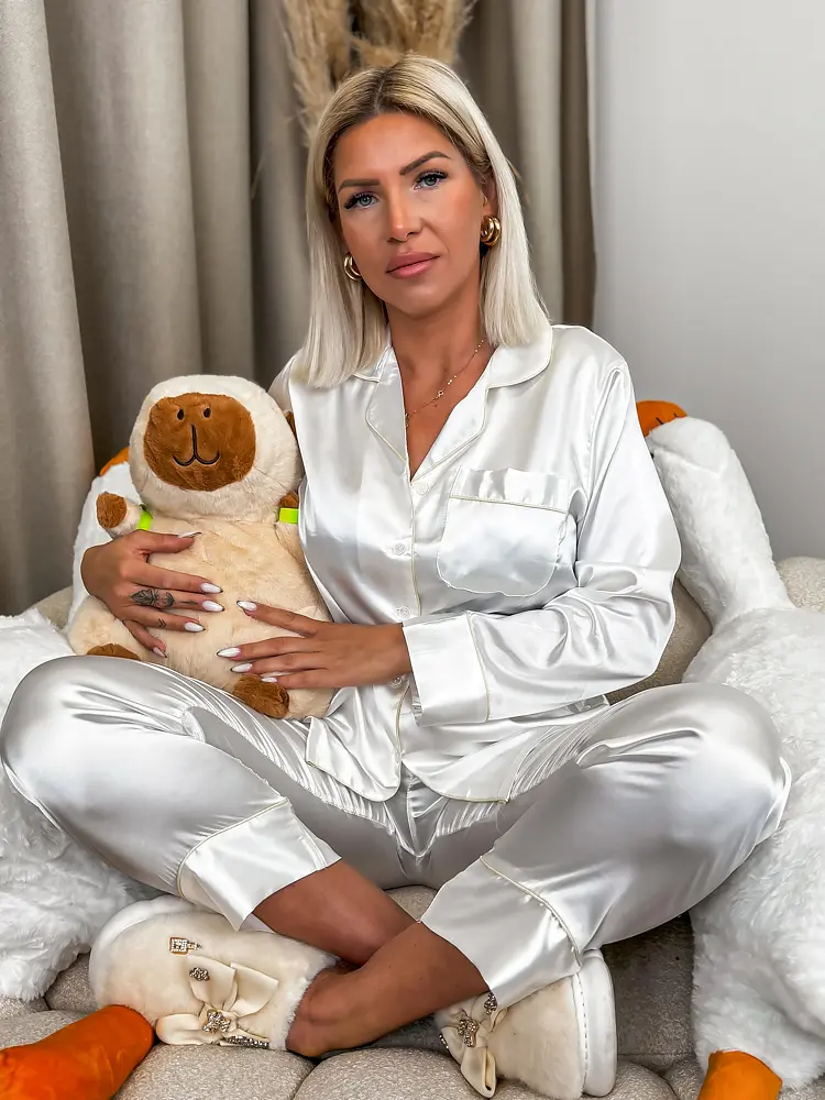 Női szatén pizsama MONITA - next