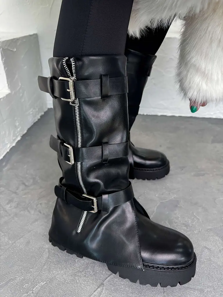 Magasszárú fekete csizma MARIONE - next