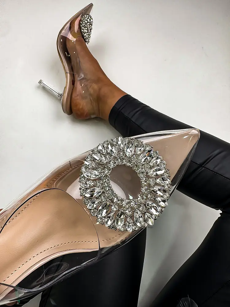 Kövekkel díszített áttetsző szandál NAGOYA