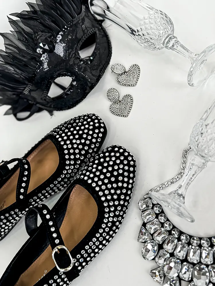 Balerina cipő ezüst színű díszekkel ZOLA - next