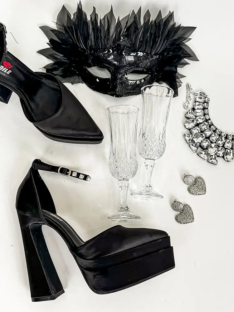 Elegáns szatén szandál CARALYN