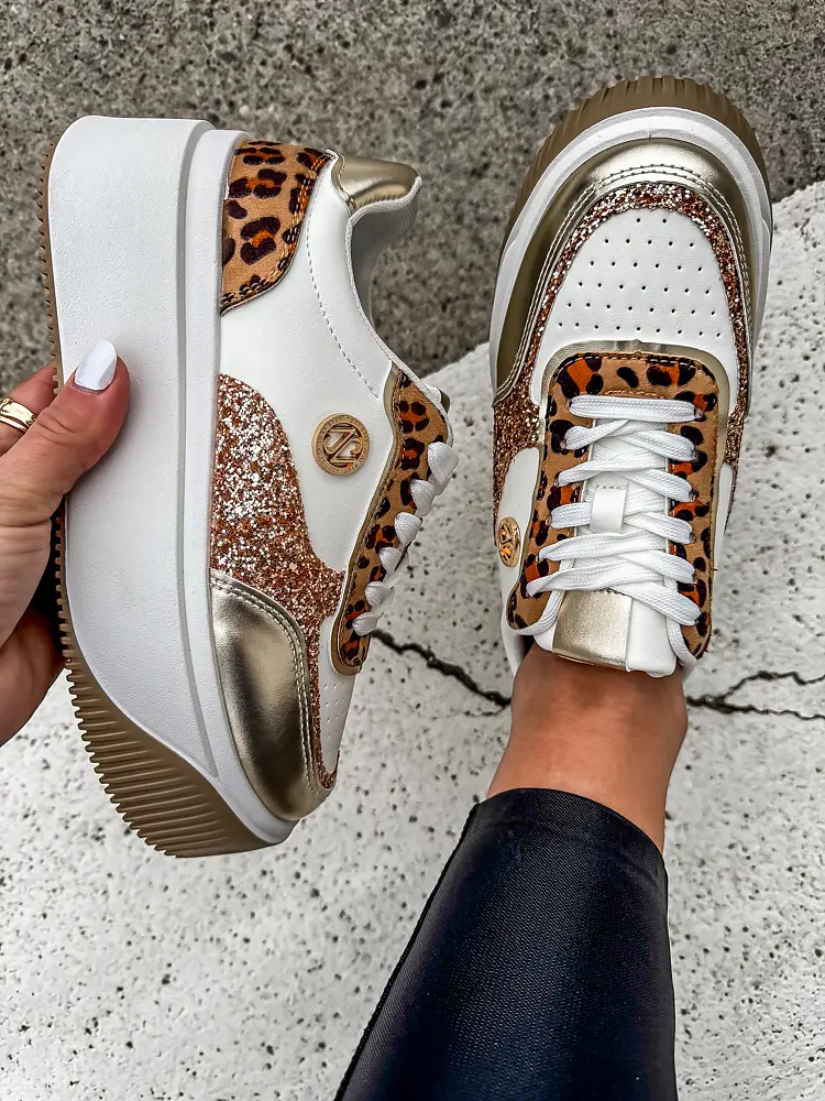 Kövecskékkel díszített platformos sportcipő ALYDIA - next