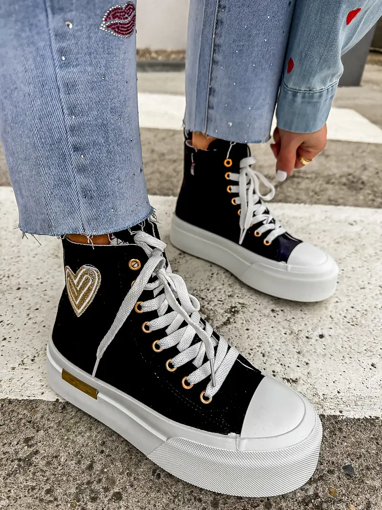 Magasszárú platformos sportcipő NAZIRA