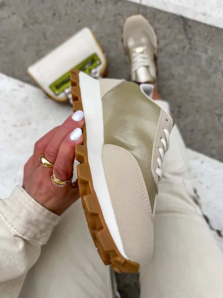 Női sportcipő arany színű dísszel JILIAN - next