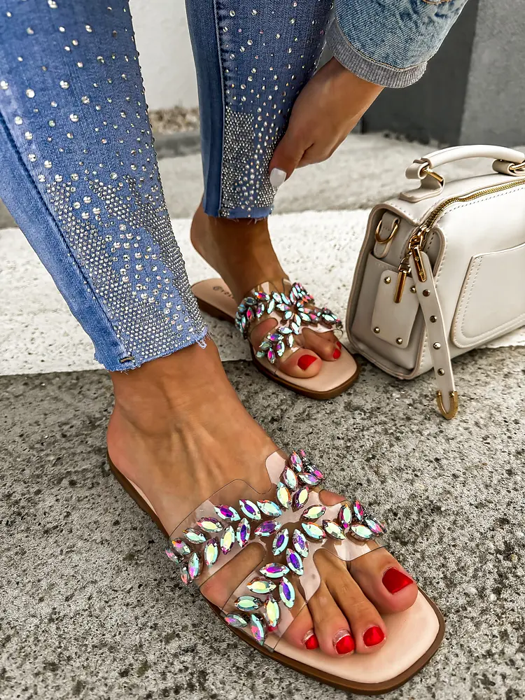 Kövekkel díszített női papucs ALISHA