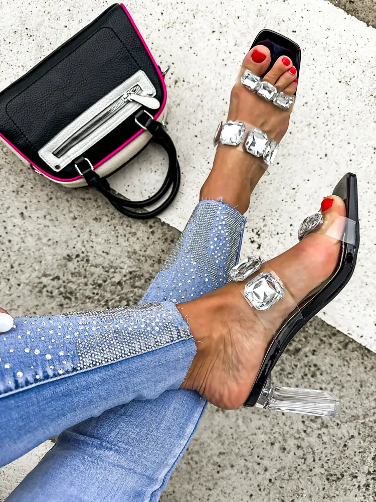 Kövekkel díszített áttetsző szandál MIRELLA - next