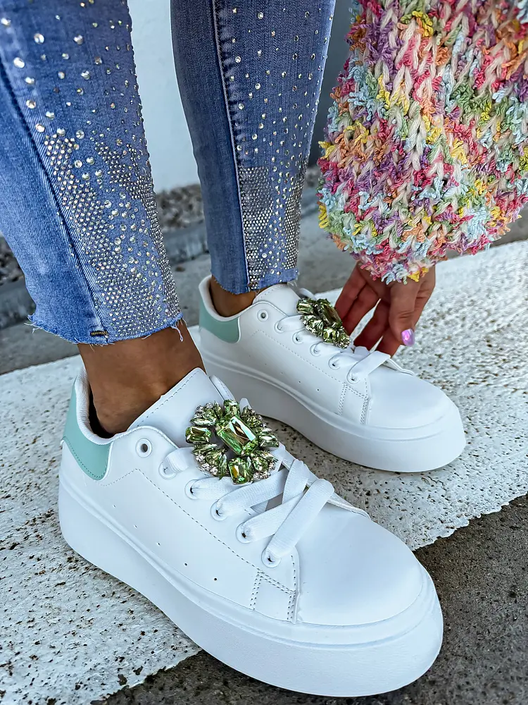 Kövekkel díszített sportcipő ASHLEY - next