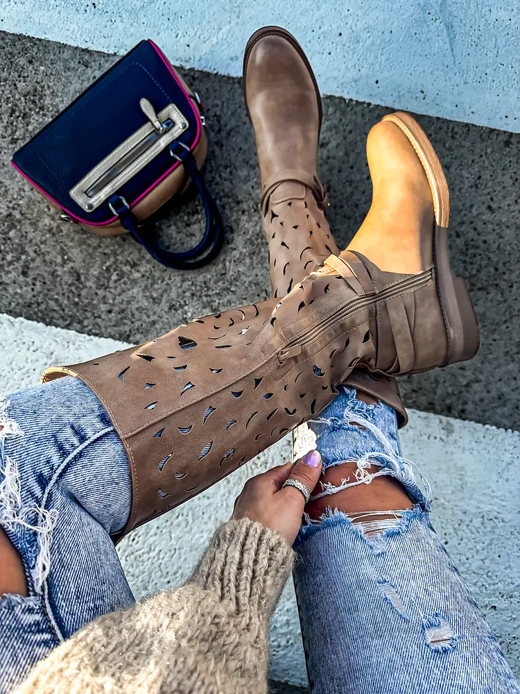 Perforált magasszárú tavaszi csizma HOPE - next