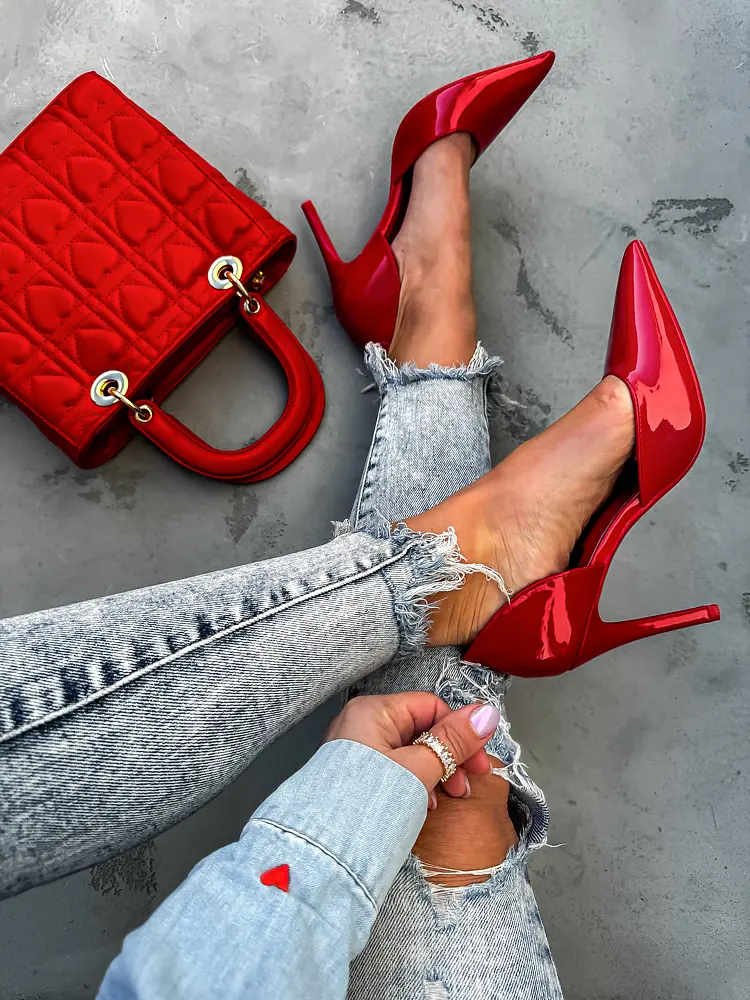 Piros lakkozott magassarkú ATINA