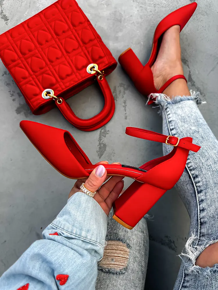 Piros szandál SAMANTHA