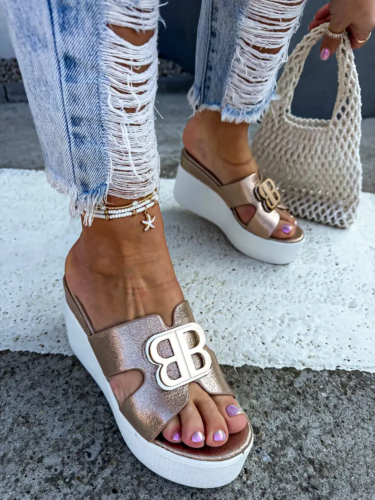 Díszes platformos papucs DESIREA - next