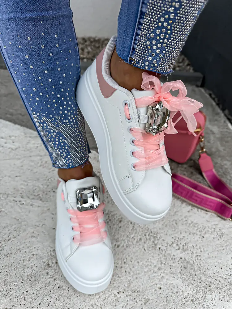 Kővel díszített fehér platformos sportcipő MAIDA