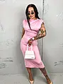 Elegáns hosszú pink ruha válltöméssel JENIS