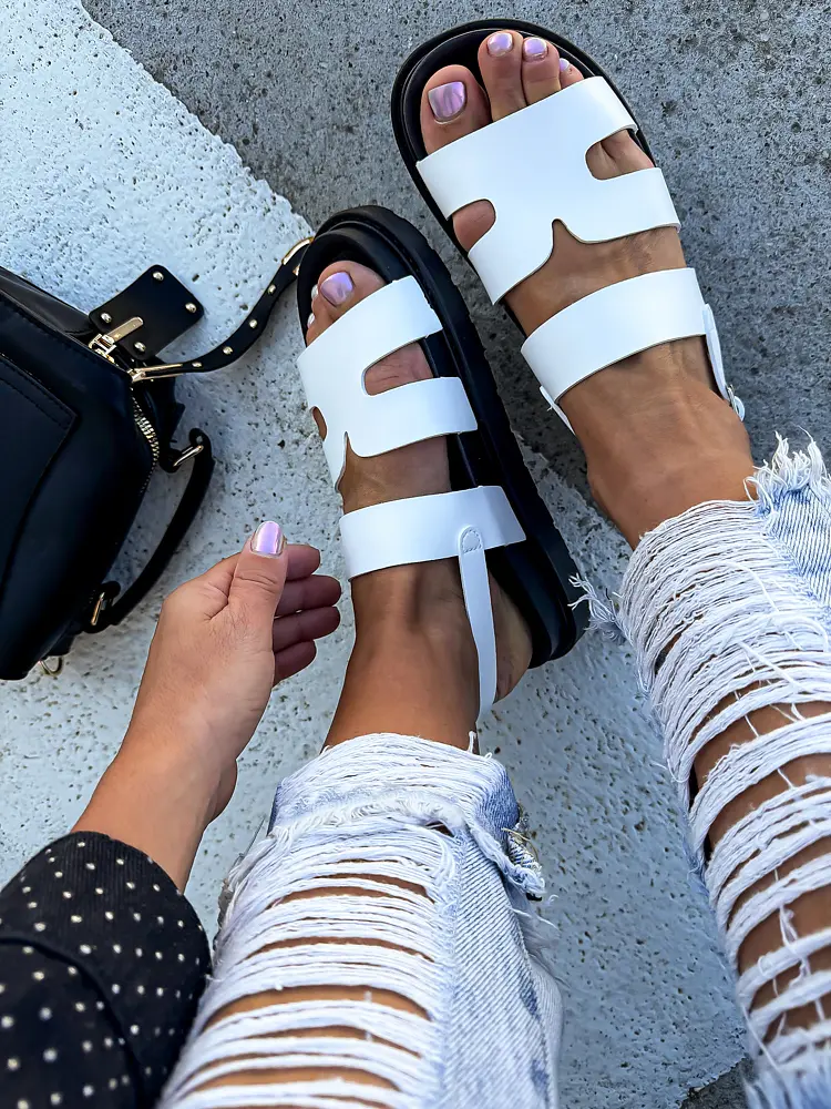 Fehér női szandál EVONA