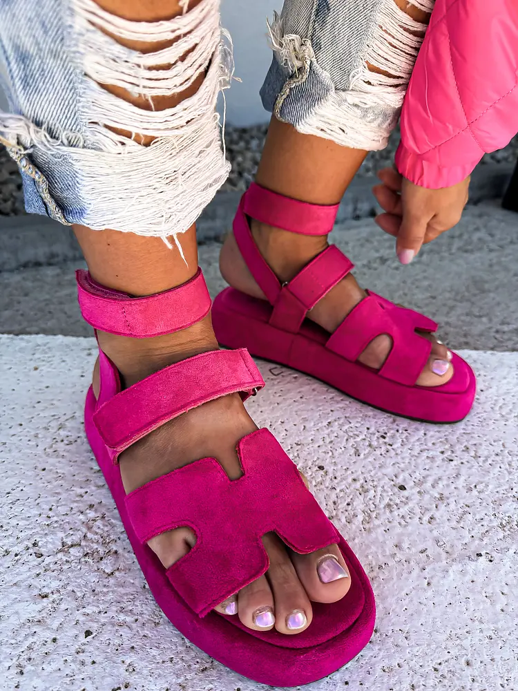 Tépőzáras velúr szandál MAIKO - next