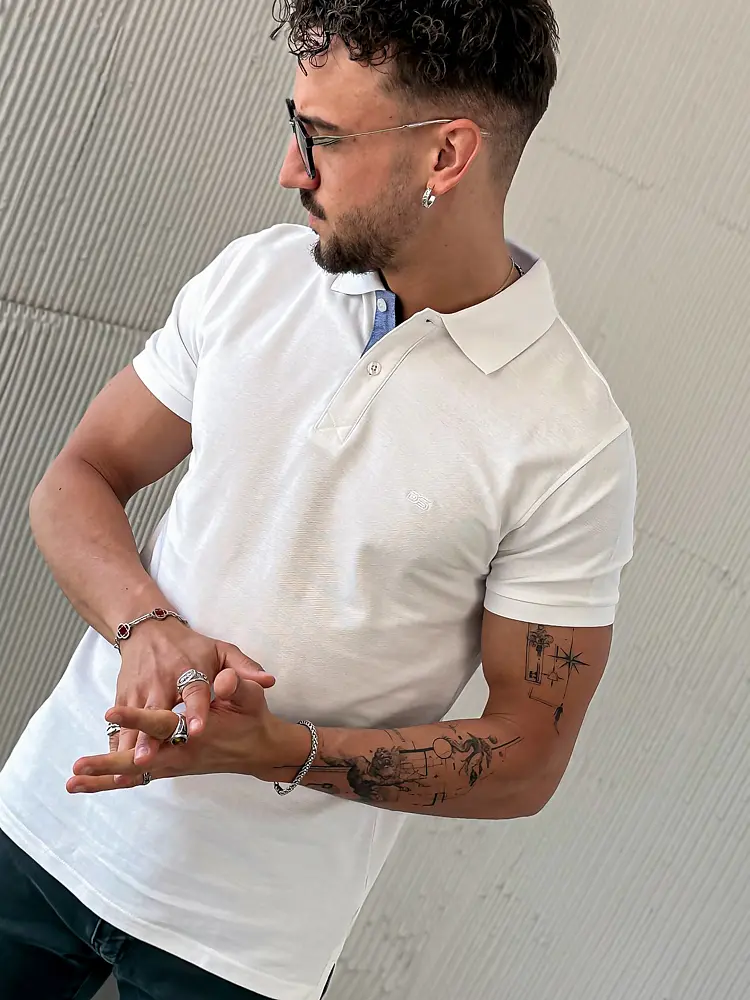 Fehér férfi pólóing