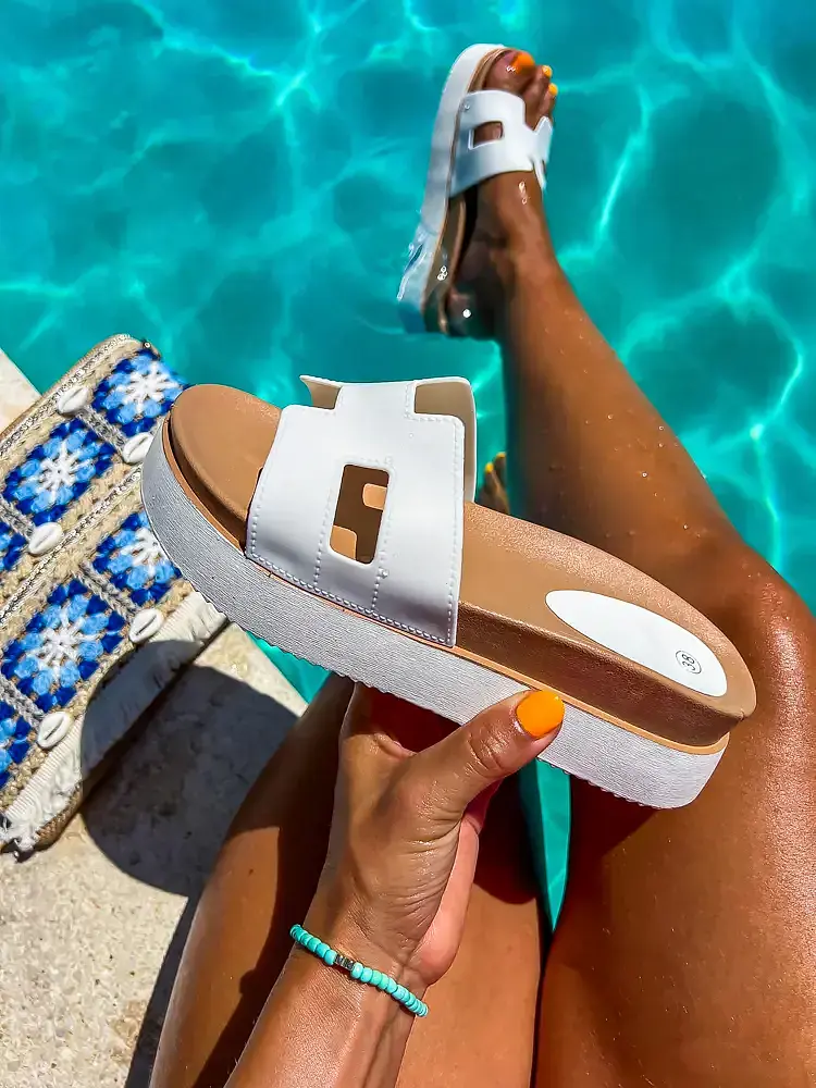 Fehér platformos női papucs LUNNA