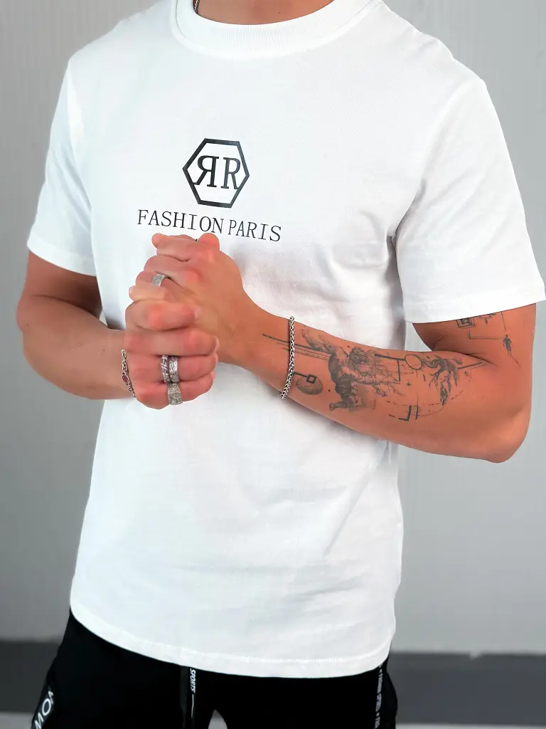 Fehér férfi póló nyomtatott mintával - next