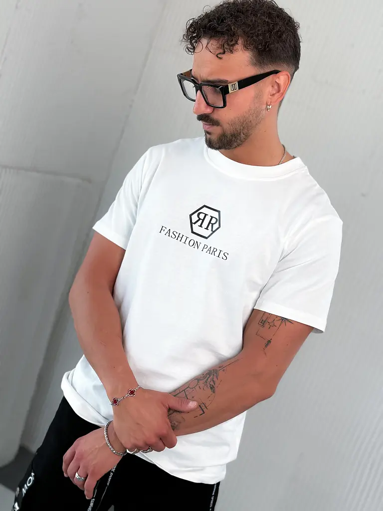 Fehér férfi póló nyomtatott mintával