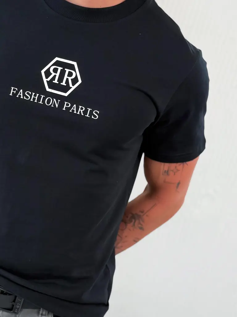 Fekete férfi póló nyomtatott mintával - next