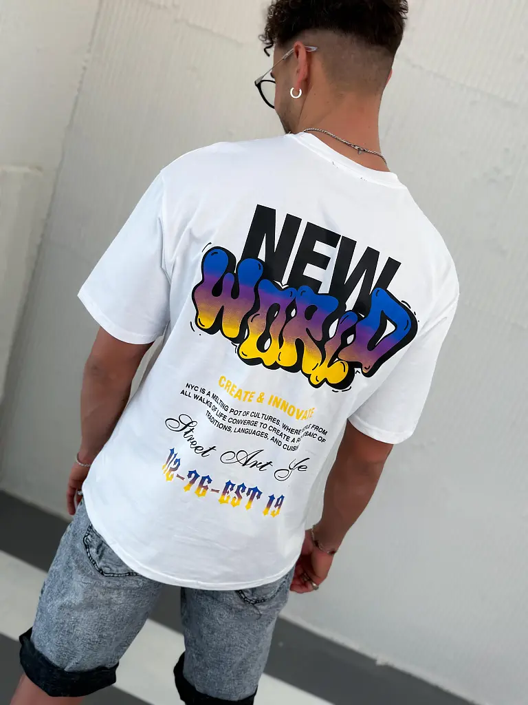 Nyomtatott mintás fehér férfi póló - next