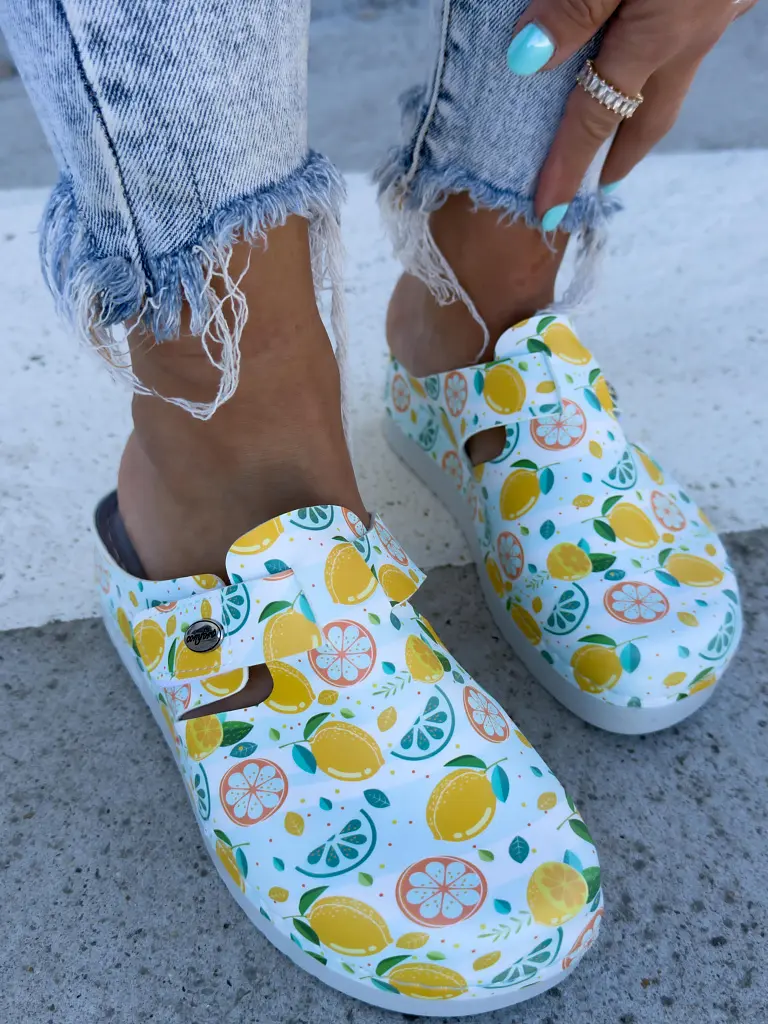 Mintás egészségügyi papucs LEMONE