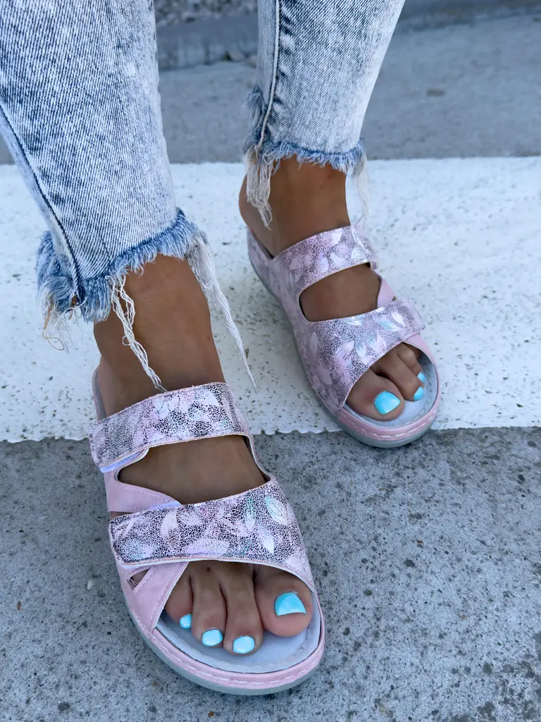 Mintás egészségügyi papucs ELARA - next