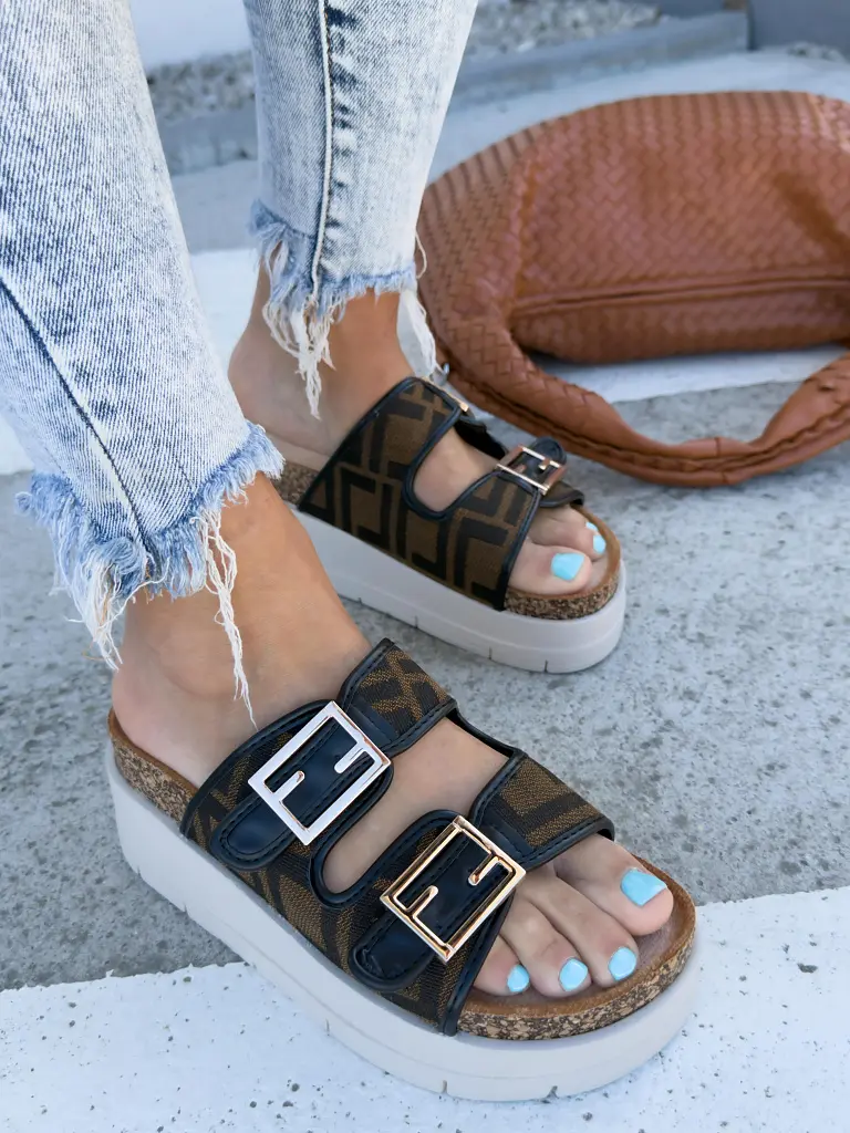 Platformos mintás papucs DIVINA - next