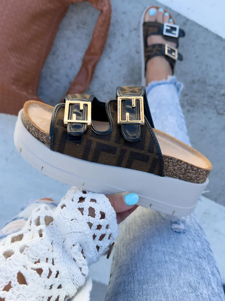 Platformos mintás papucs DIVINA