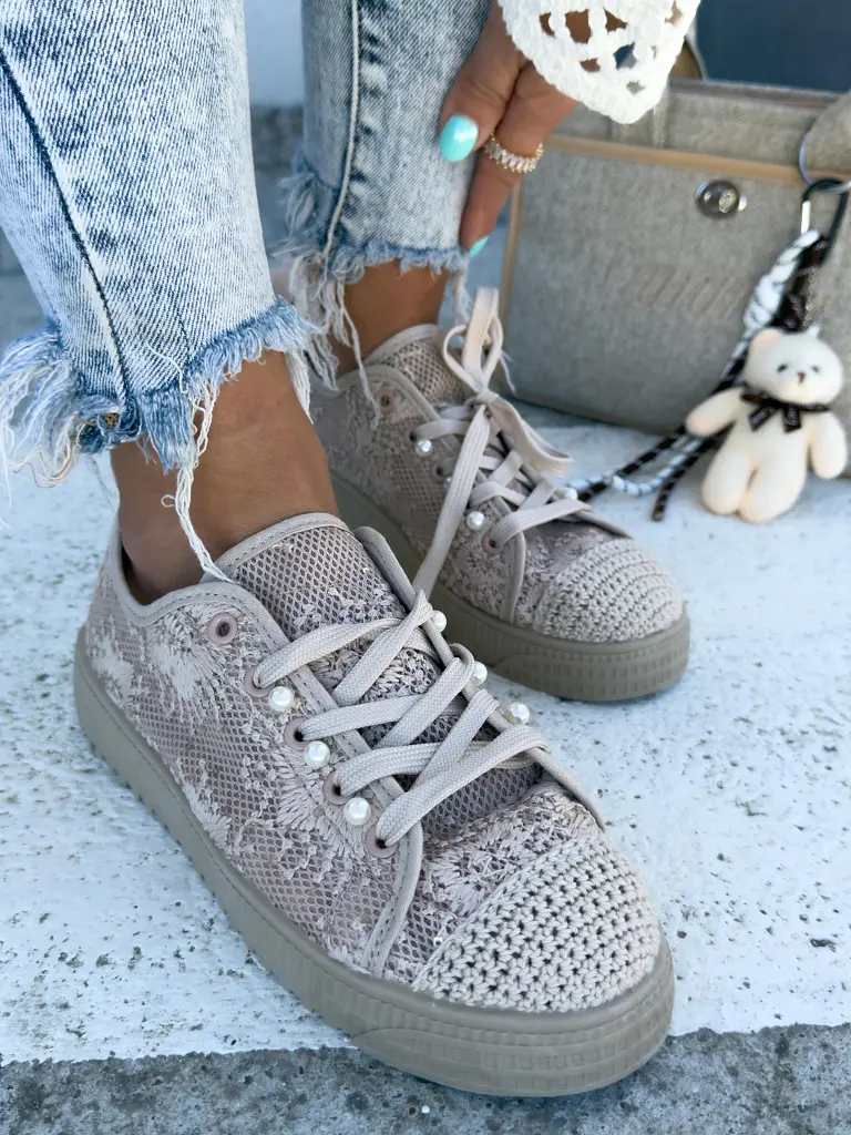 Bézs csipkés sportcipő GLINDA