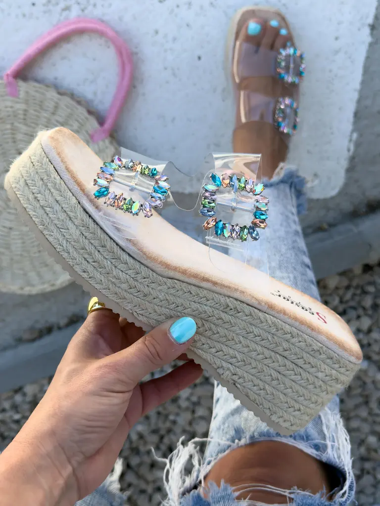 Kövecskékkel díszített platform papucs HILDA - next