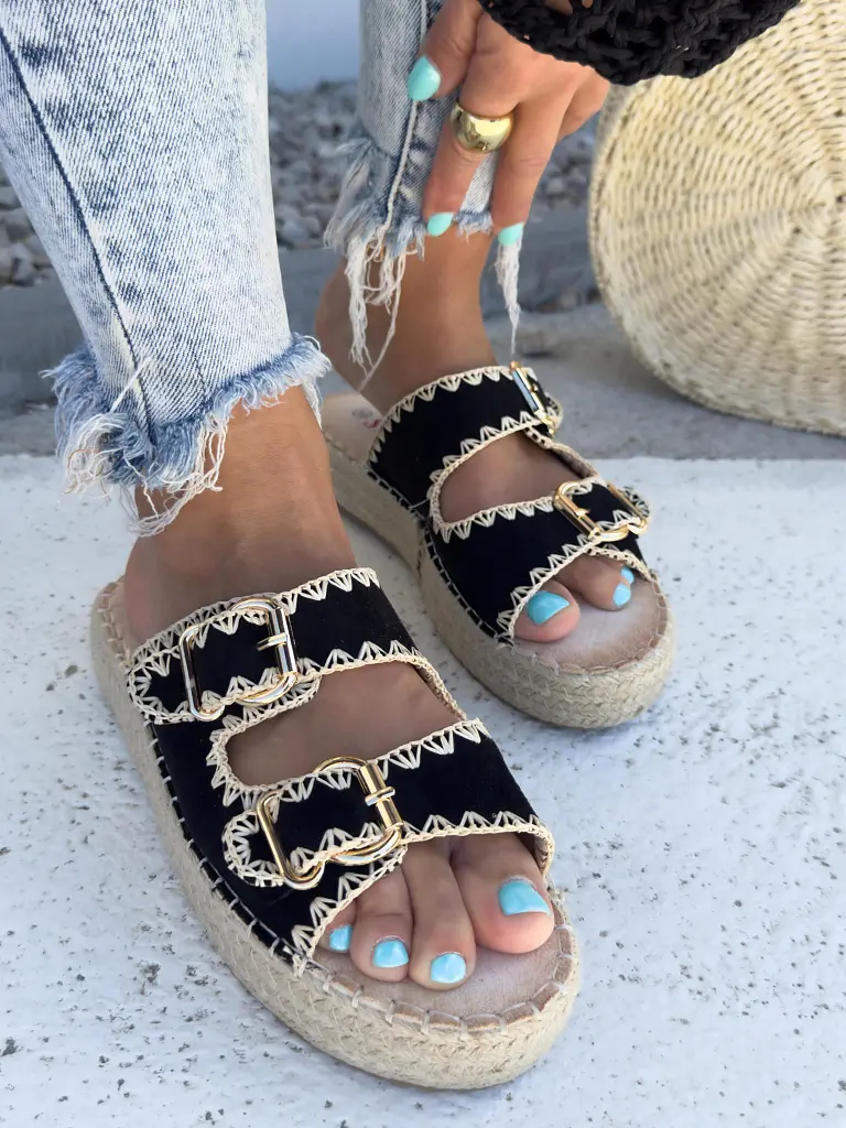 Fekete platformos papucs ALETTA