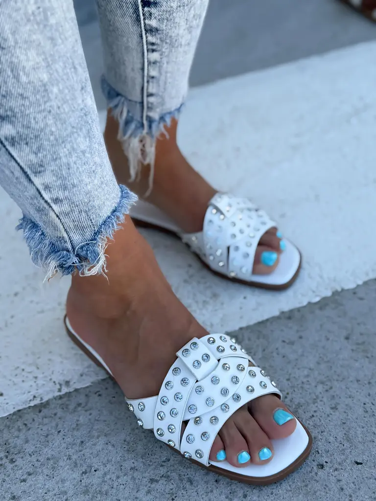 Ezüst kövekkel díszített női papucs LAMIA