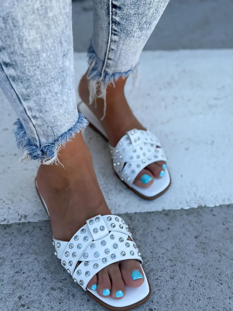 Ezüst kövekkel díszített női papucs LAMIA - next