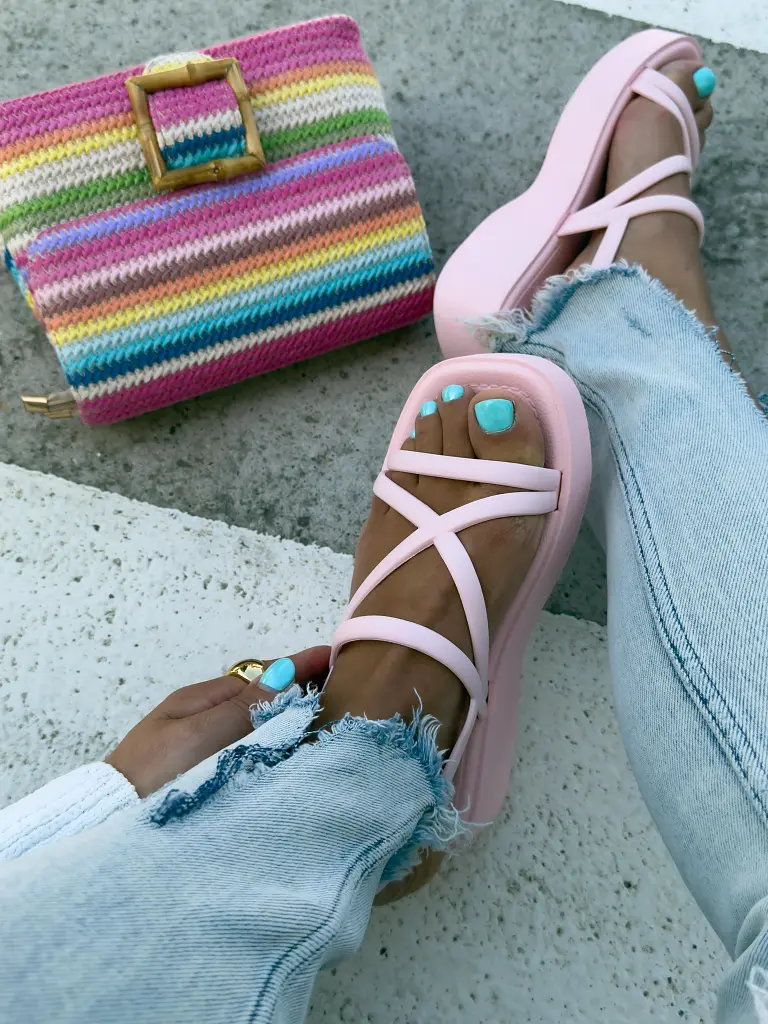 Baby pink platformos szandál ERIKA