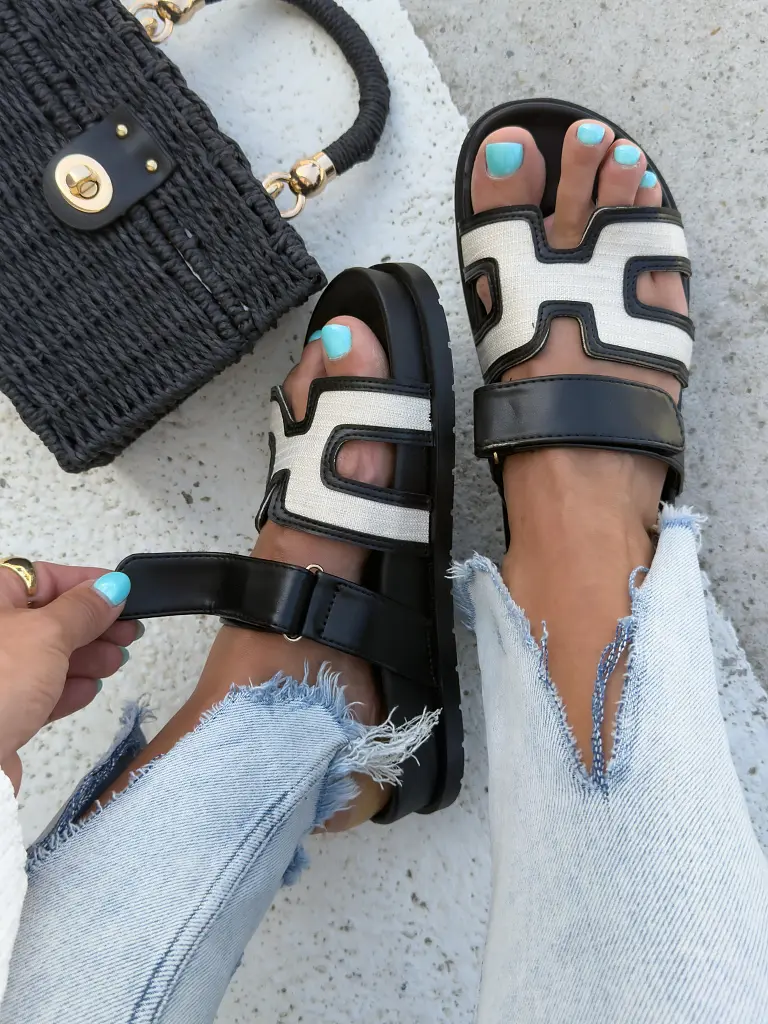 Fekete női papucs JOSLEEN