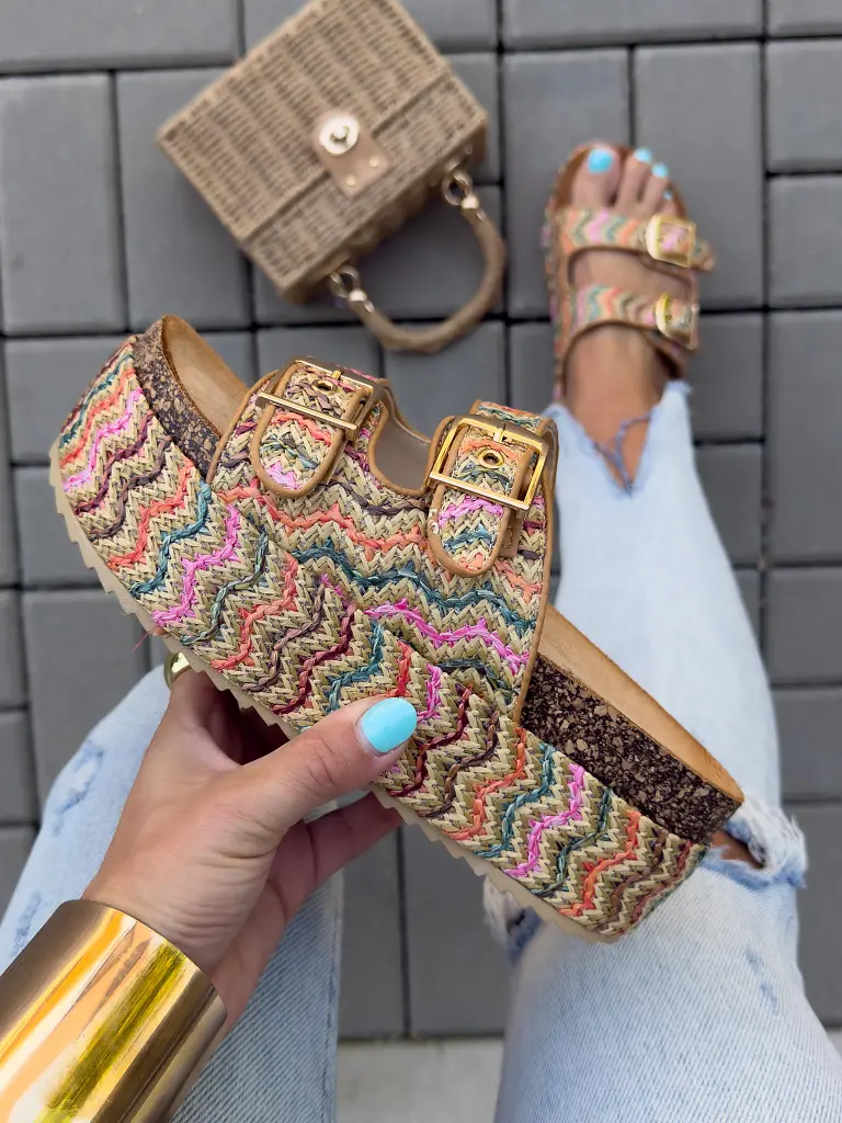 Platformos mintás papucs DATOLA