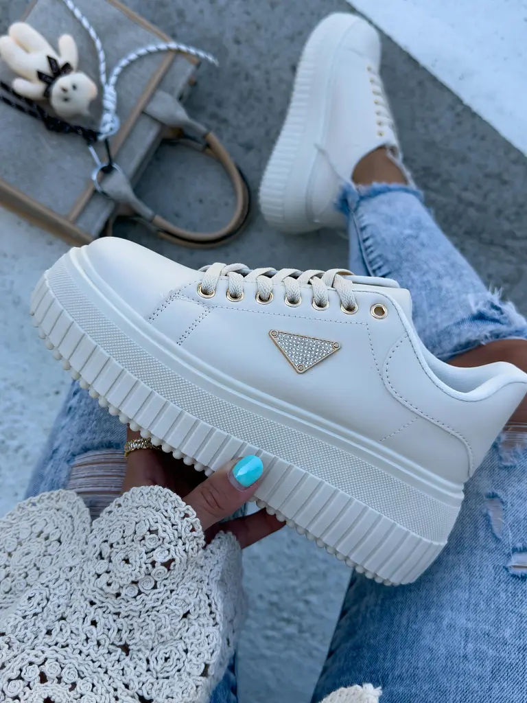 Platformos sportcipő arany színű díszekkel MORISHA