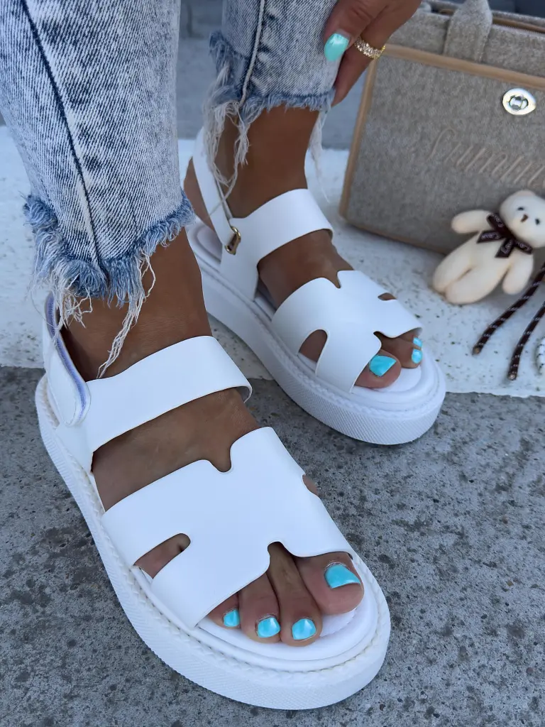 Fehér női szandál MORENA - next