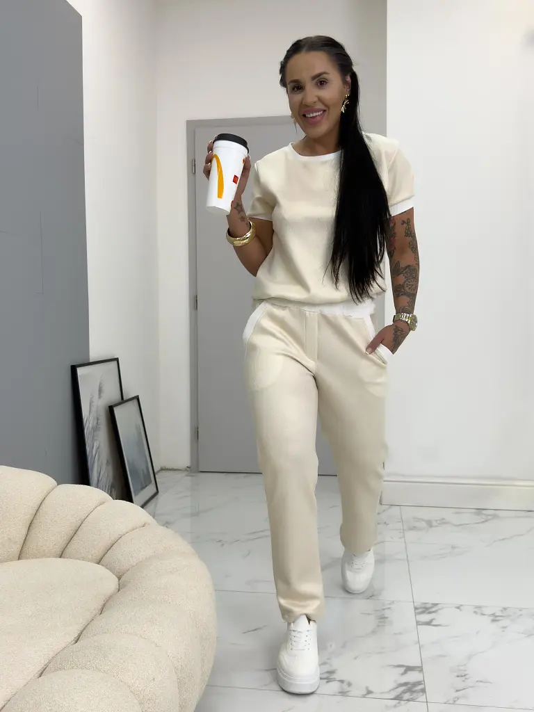 Csillogós sportos szabadidő szett KRISTEN - next