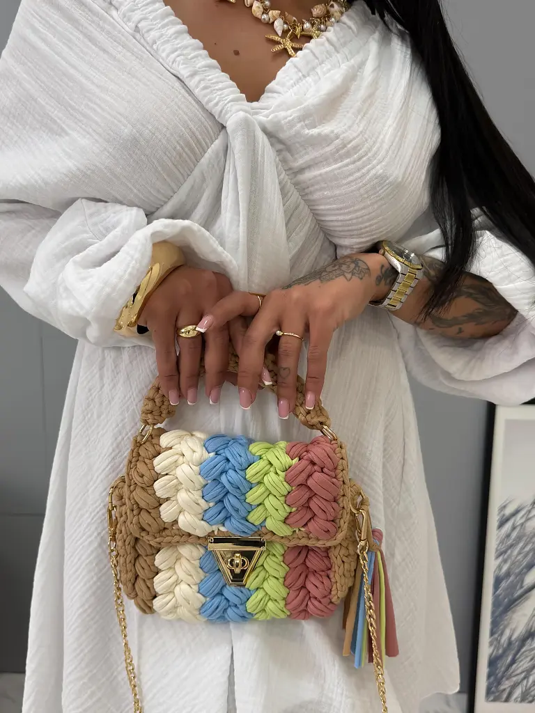 Színes táska arany színű lánccal UNIQUE