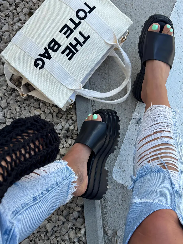 Platformos női papucs YOLANDA