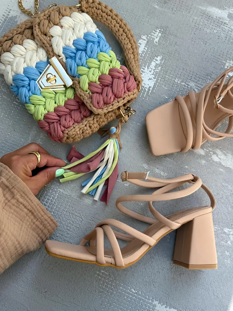 Bézs női szandál RAINA - next