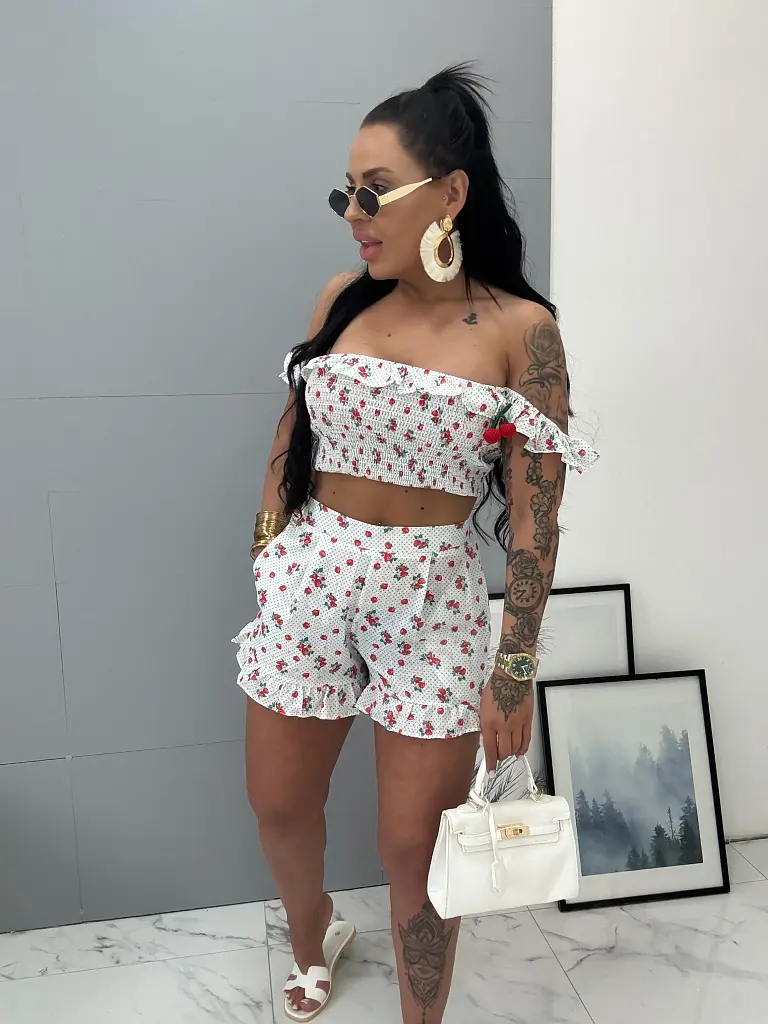 Fehér pamut együttes eprecskékkel BERRY  - next